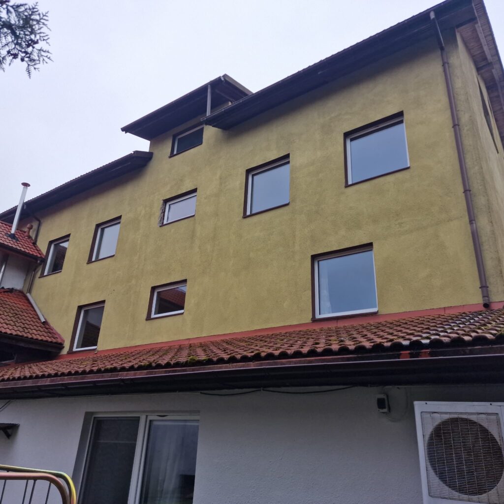 xanat.info - stan powierzchni przed oczyszczaniem budynku