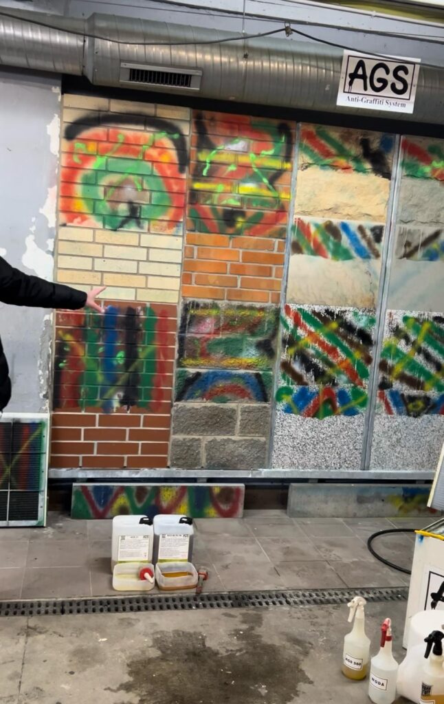 ściana z powłoką antygraffiti