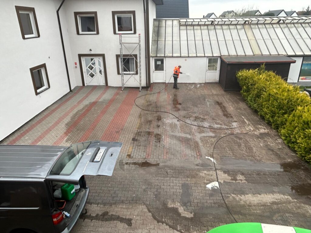 czyszczenie kostki brukowej